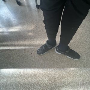 Meet your Posher, Lenique